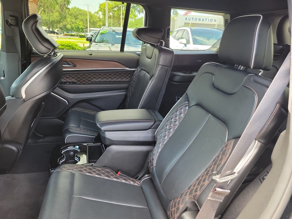 Used 2021 Jeep Grand Cherokee L Summit w/ Advanced Protech Group IV AWD/4WD image 17