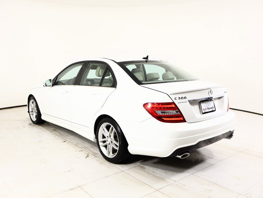 Used 2014 Mercedes-Benz C 300 4MATIC Sedan image 13