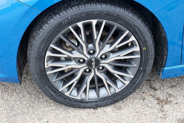 Used 2023 Kia Forte GT-Line image 7