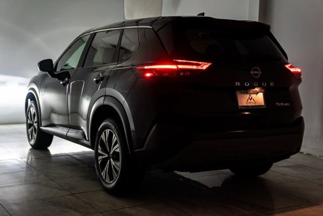 Used 2023 Nissan Rogue SV image 40