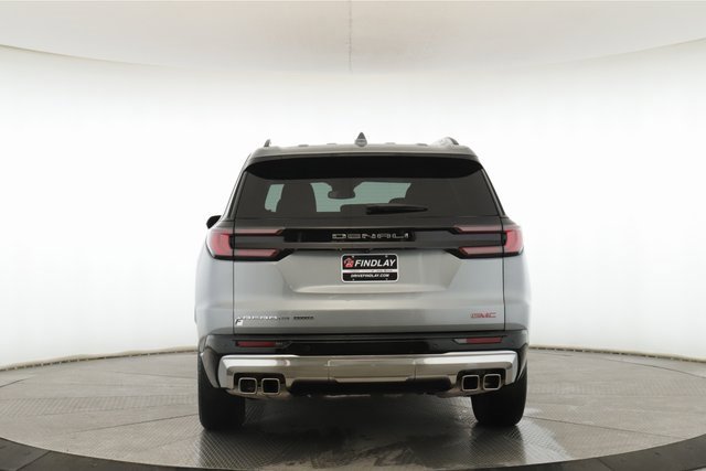 Used 2025 GMC Acadia Denali image 11