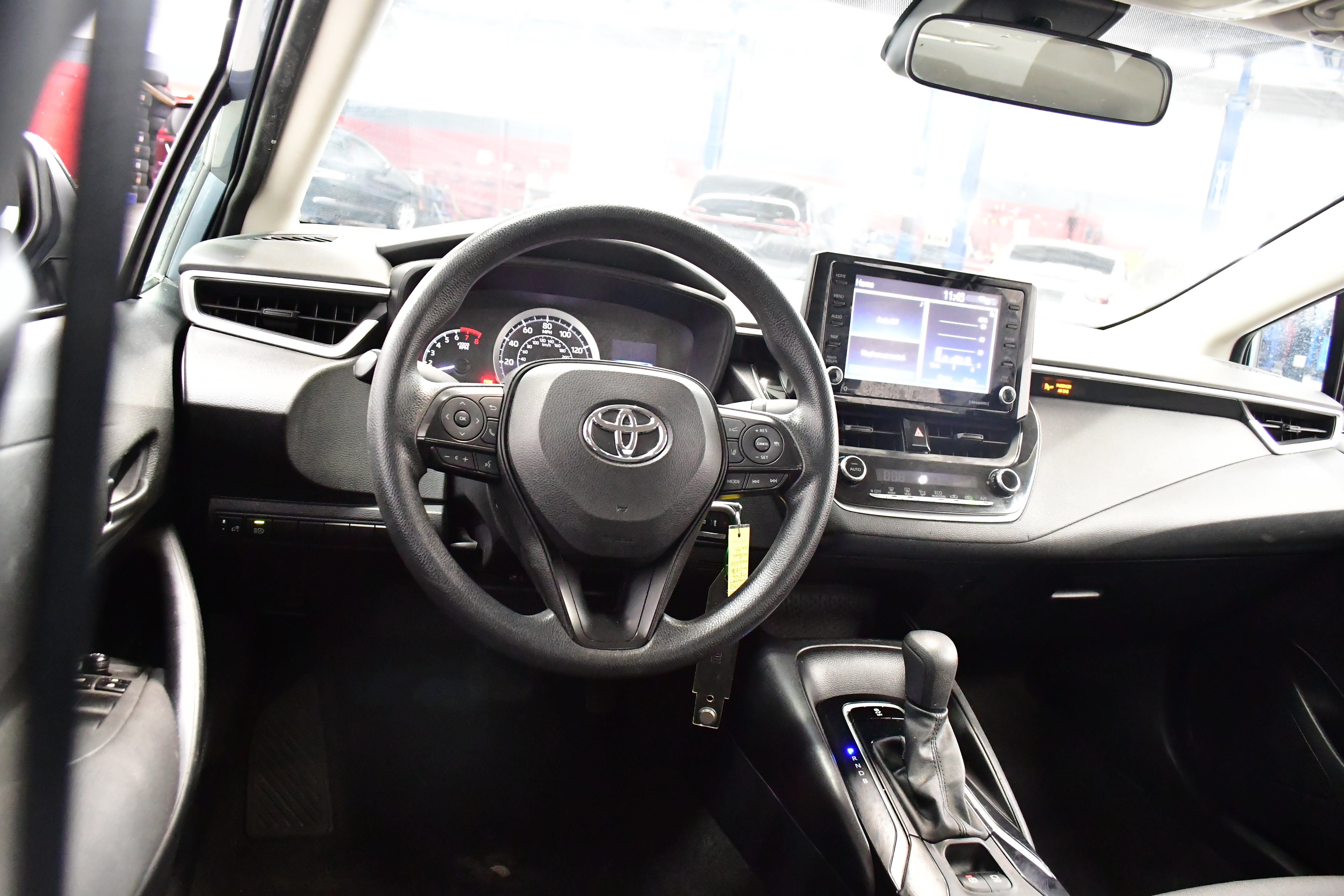 Used 2022 Toyota Corolla LE FWD image 8