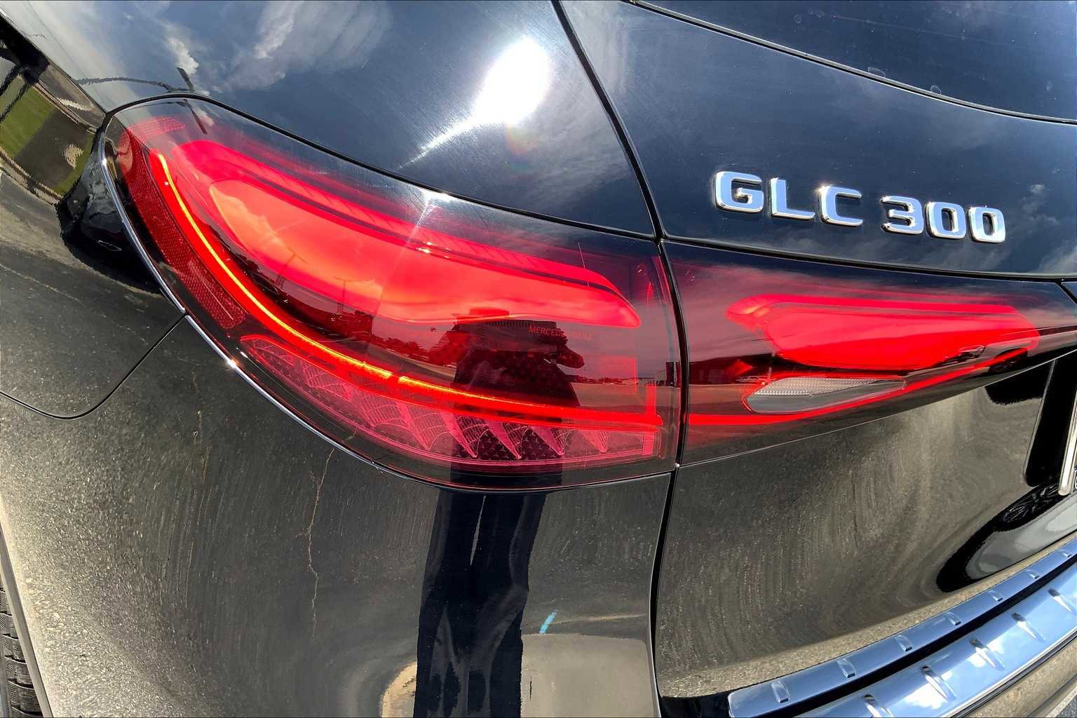 Used 2025 Mercedes-Benz GLC 300 image 6
