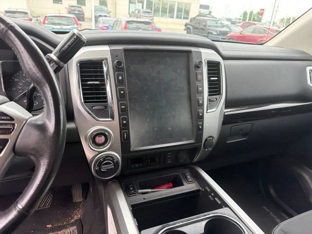 Used 2017 Nissan Titan XD AWD/4WD image 5