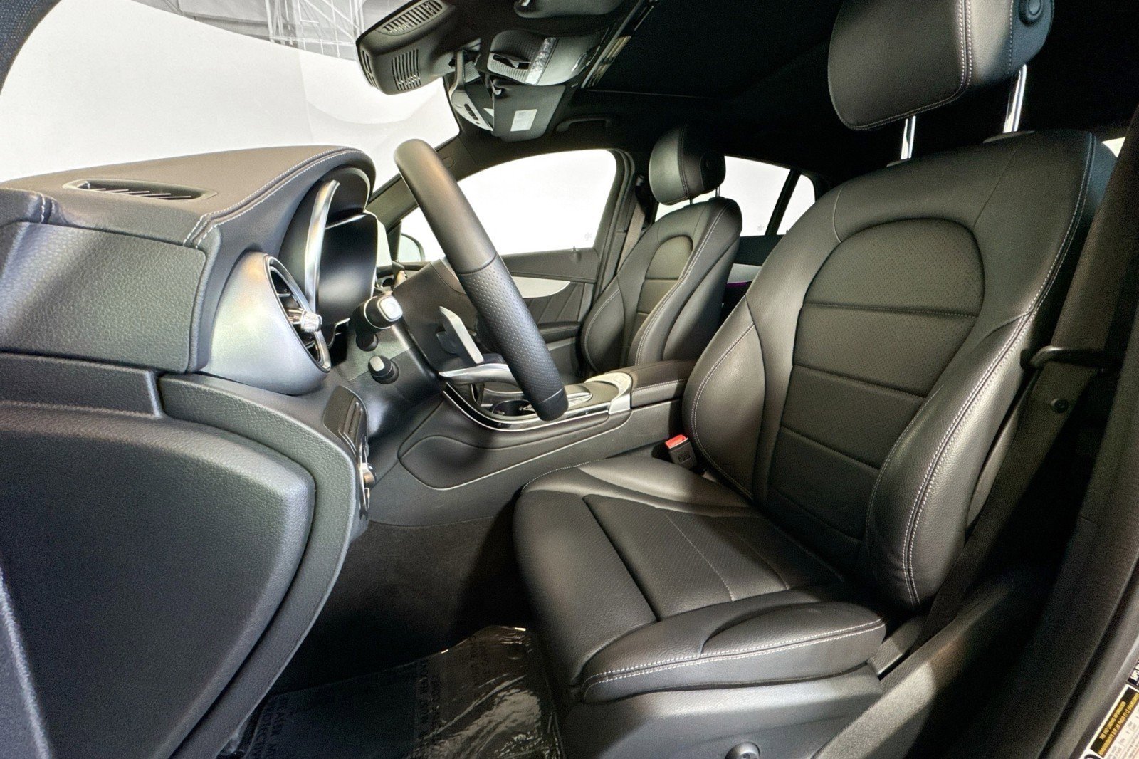 Certified 2022 Mercedes-Benz GLC 300 4MATIC Coupe image 19