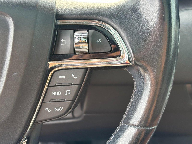 Used 2019 Lincoln Navigator Reserve image 19
