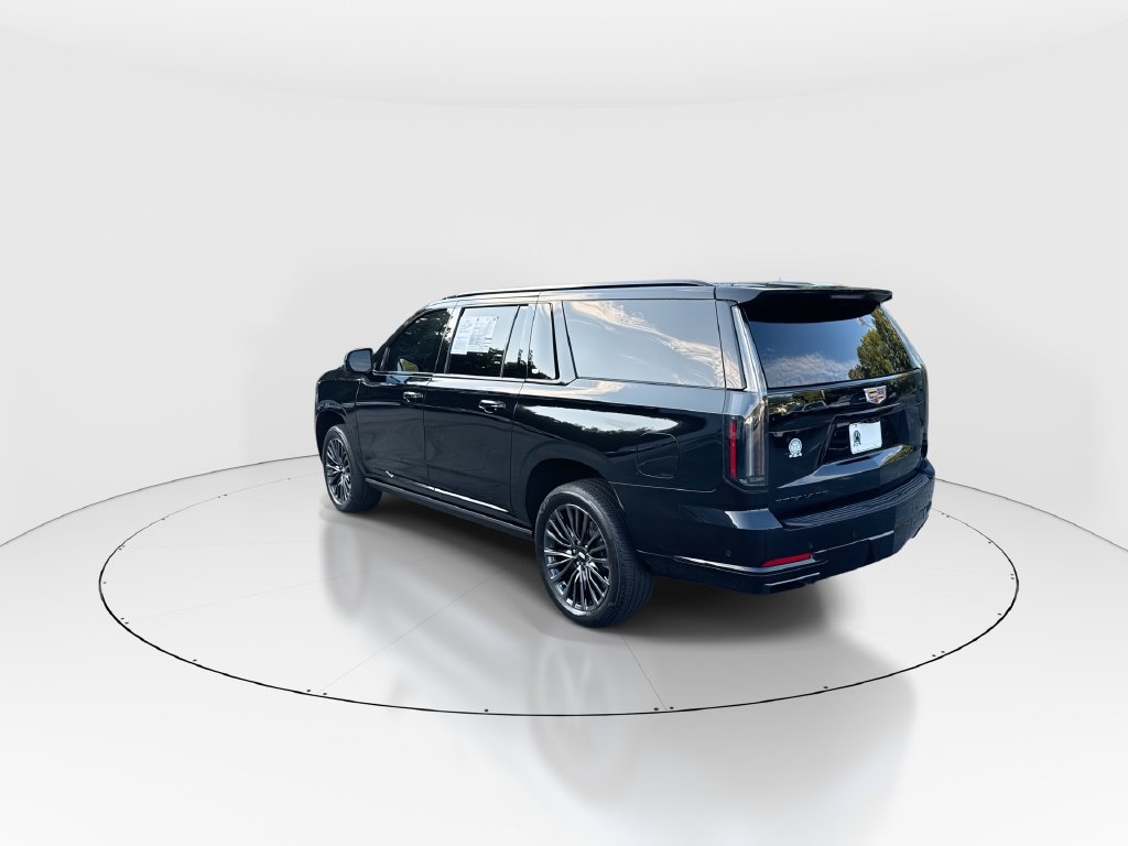 Used 2025 Cadillac Escalade ESV Sport Platinum AWD/4WD image 6