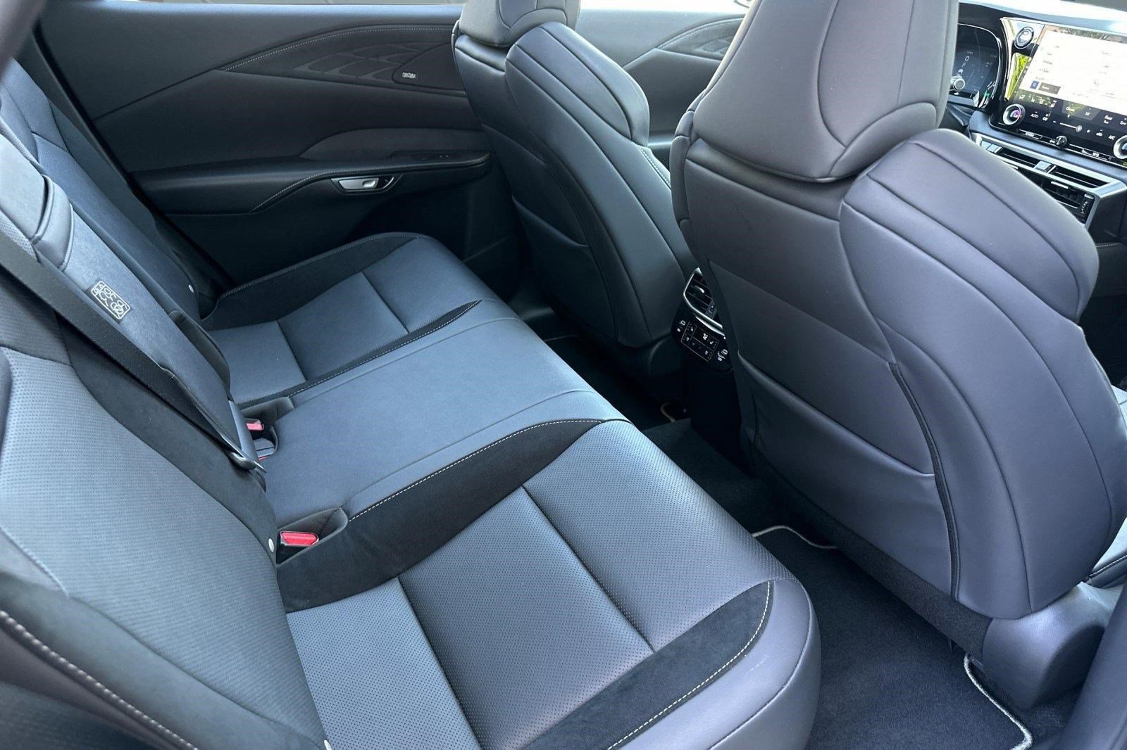 Certified 2024 Lexus RX 500h F Sport w/ Convenience Package AWD/4WD image 31