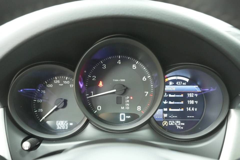 Certified 2026 Porsche Macan AWD/4WD image 14