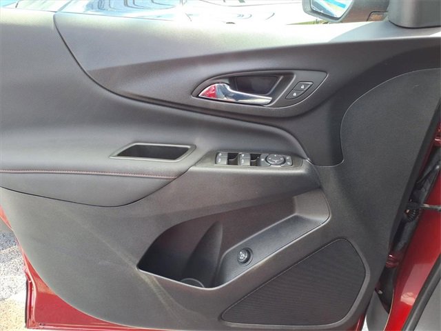 Used 2022 Chevrolet Equinox RS w/ Infotainment Package image 20