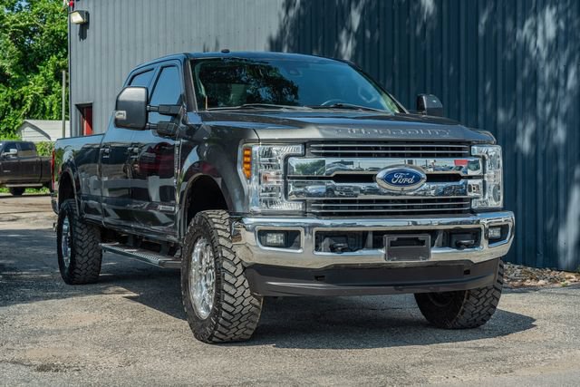 Used 2018 Ford F350 Lariat w/ Lariat Ultimate Package AWD/4WD image 8