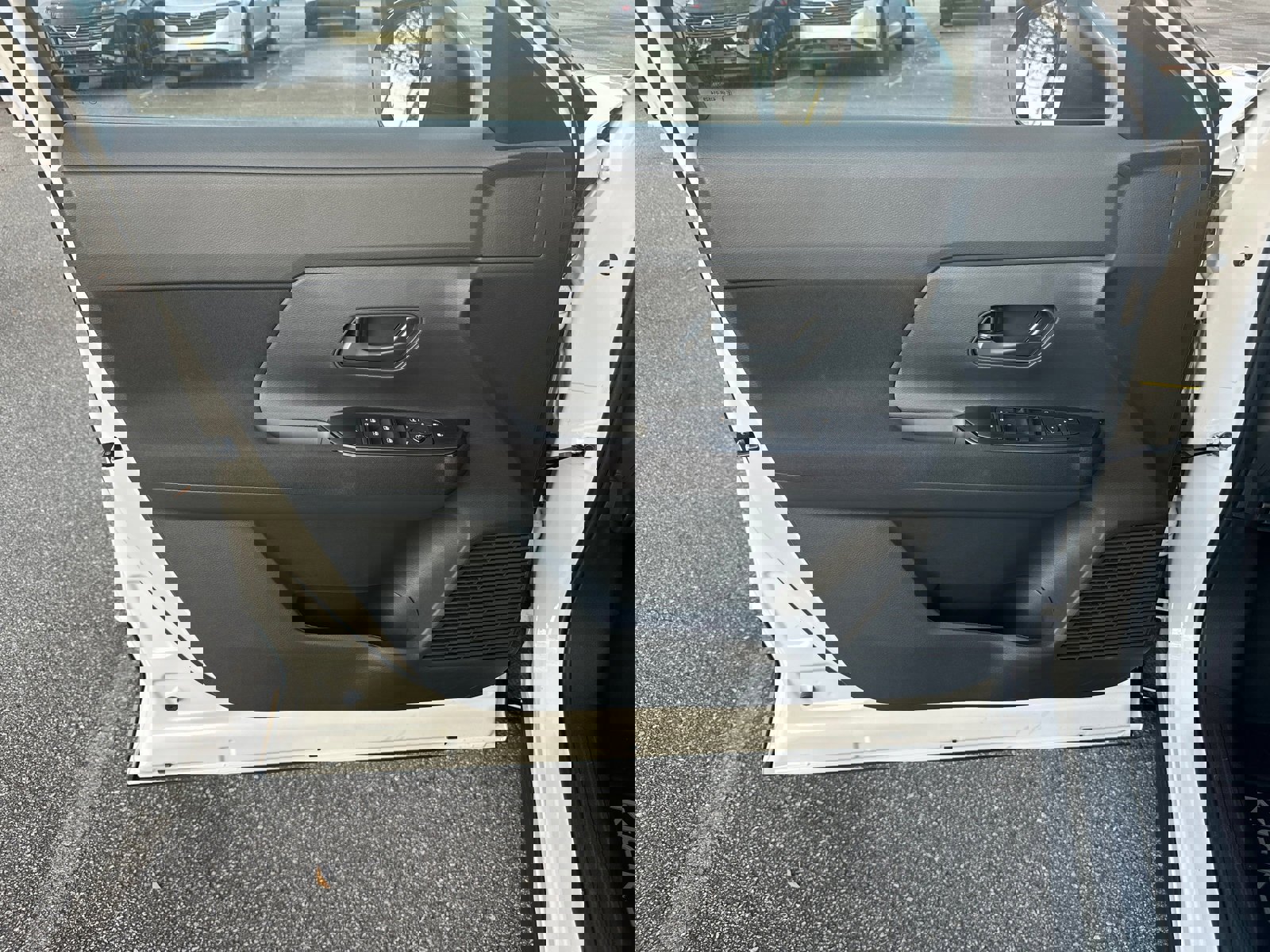 New 2026 Nissan Kicks S image 10