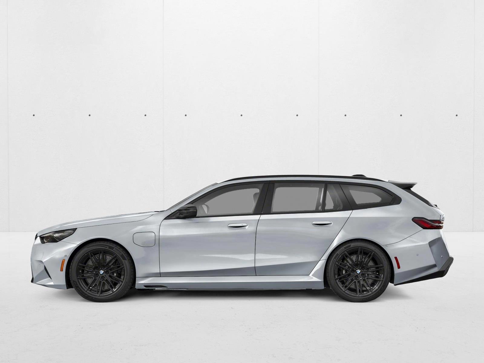 New 2027 BMW M5 Touring AWD/4WD image 3