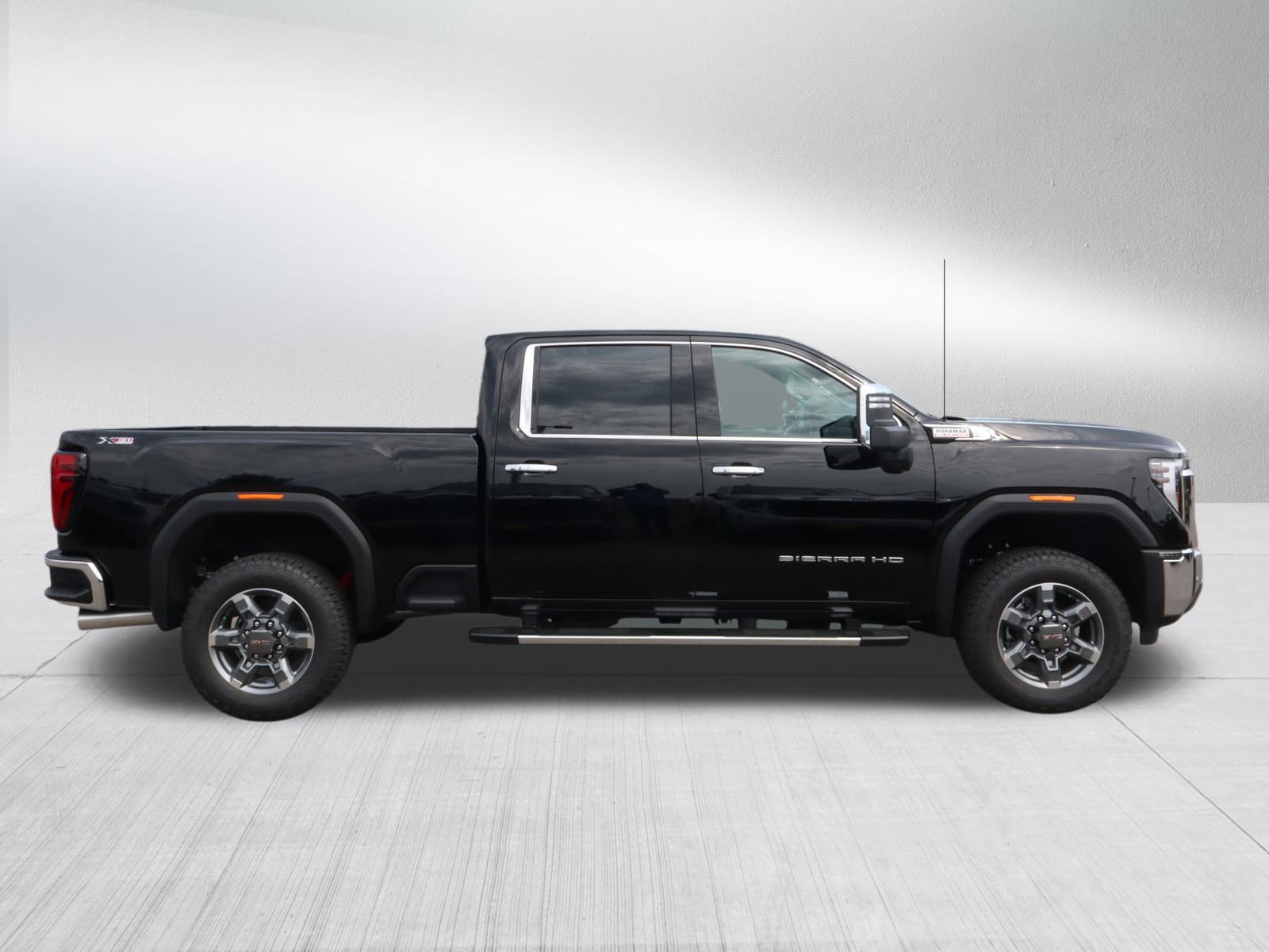 New 2025 GMC Sierra 3500 SLT w/ SLT Premium Package image 8