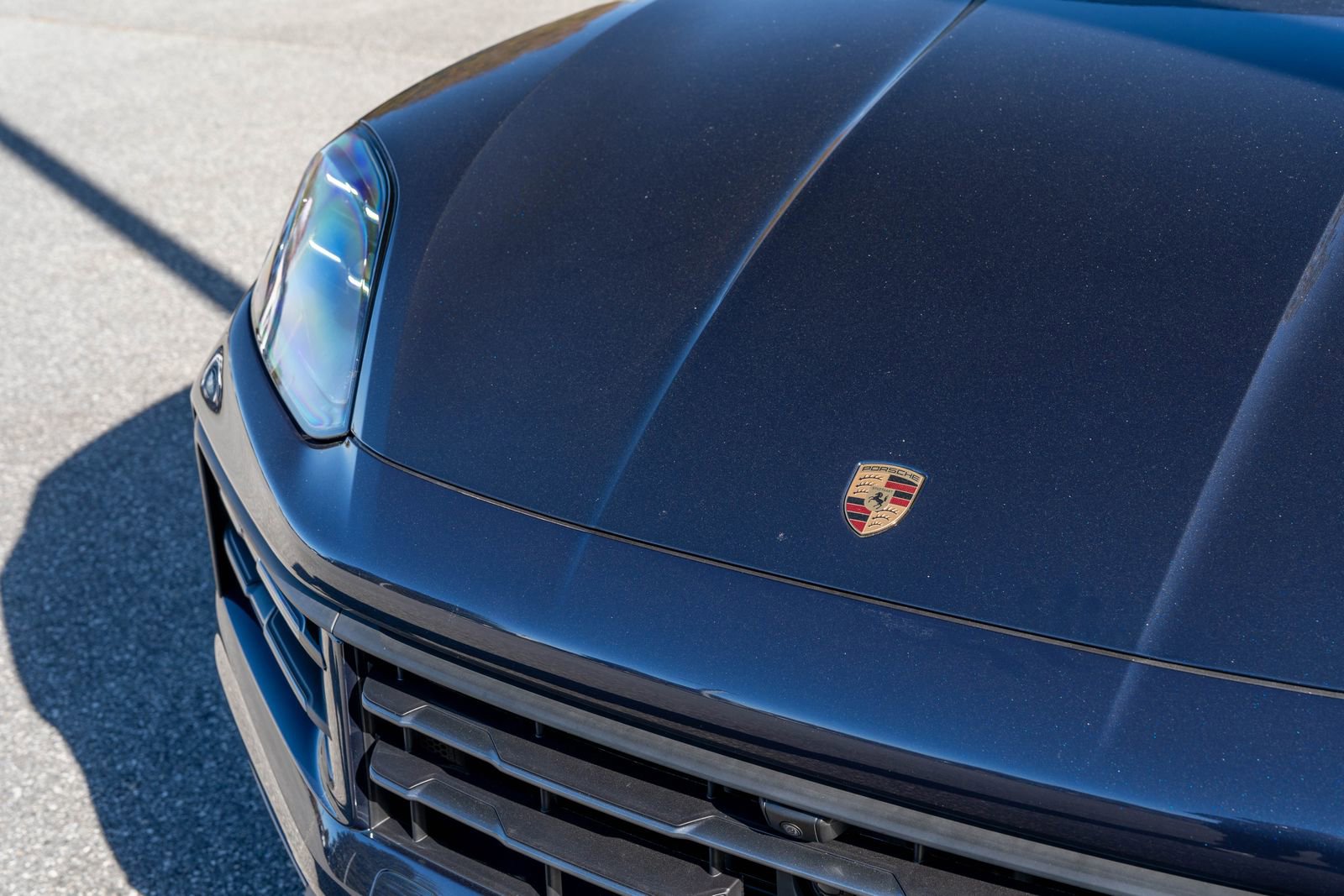 Used 2025 Porsche Cayenne image 18