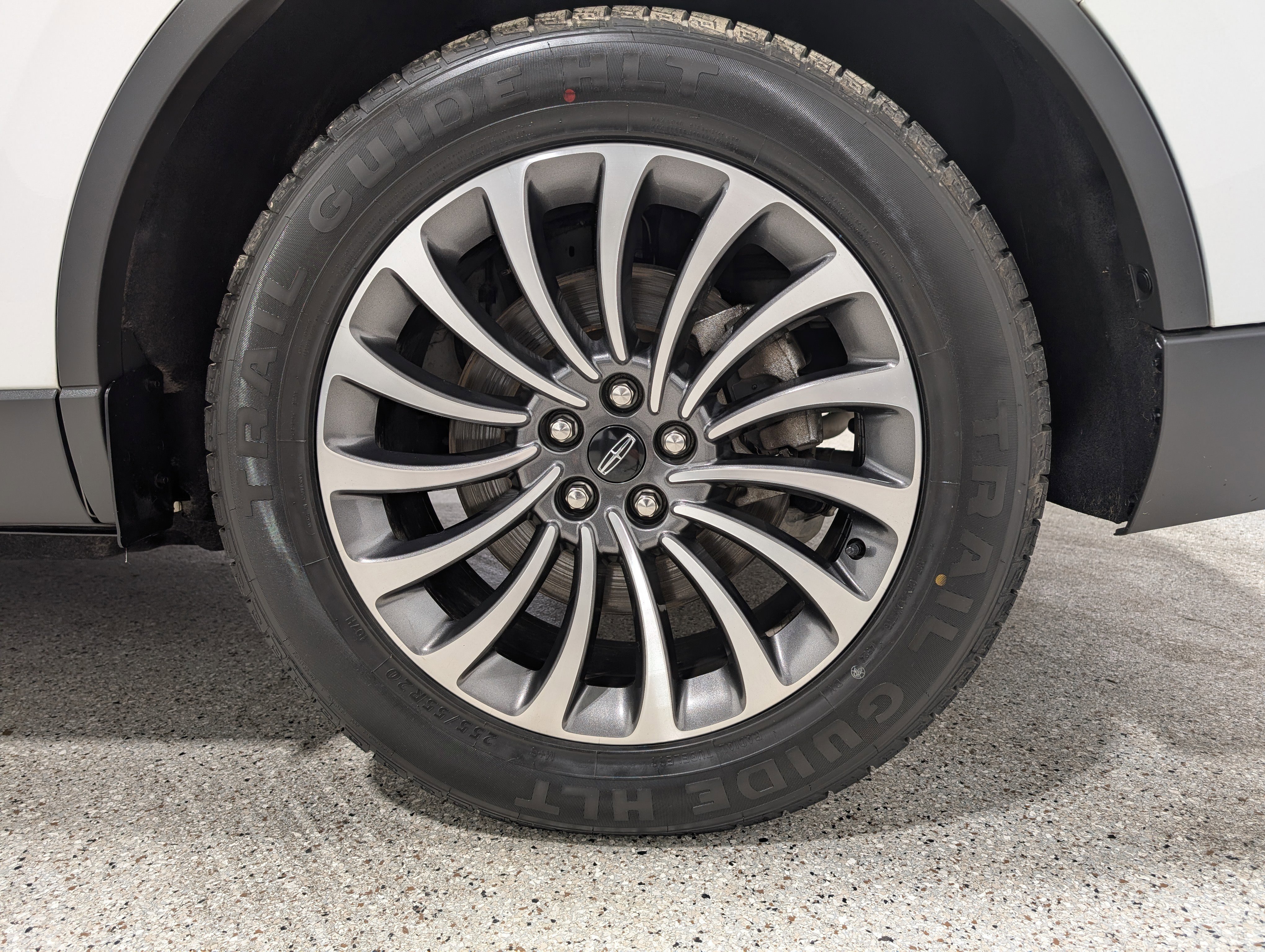 Used 2021 Lincoln Aviator Reserve w/ Elements Package Plus image 10