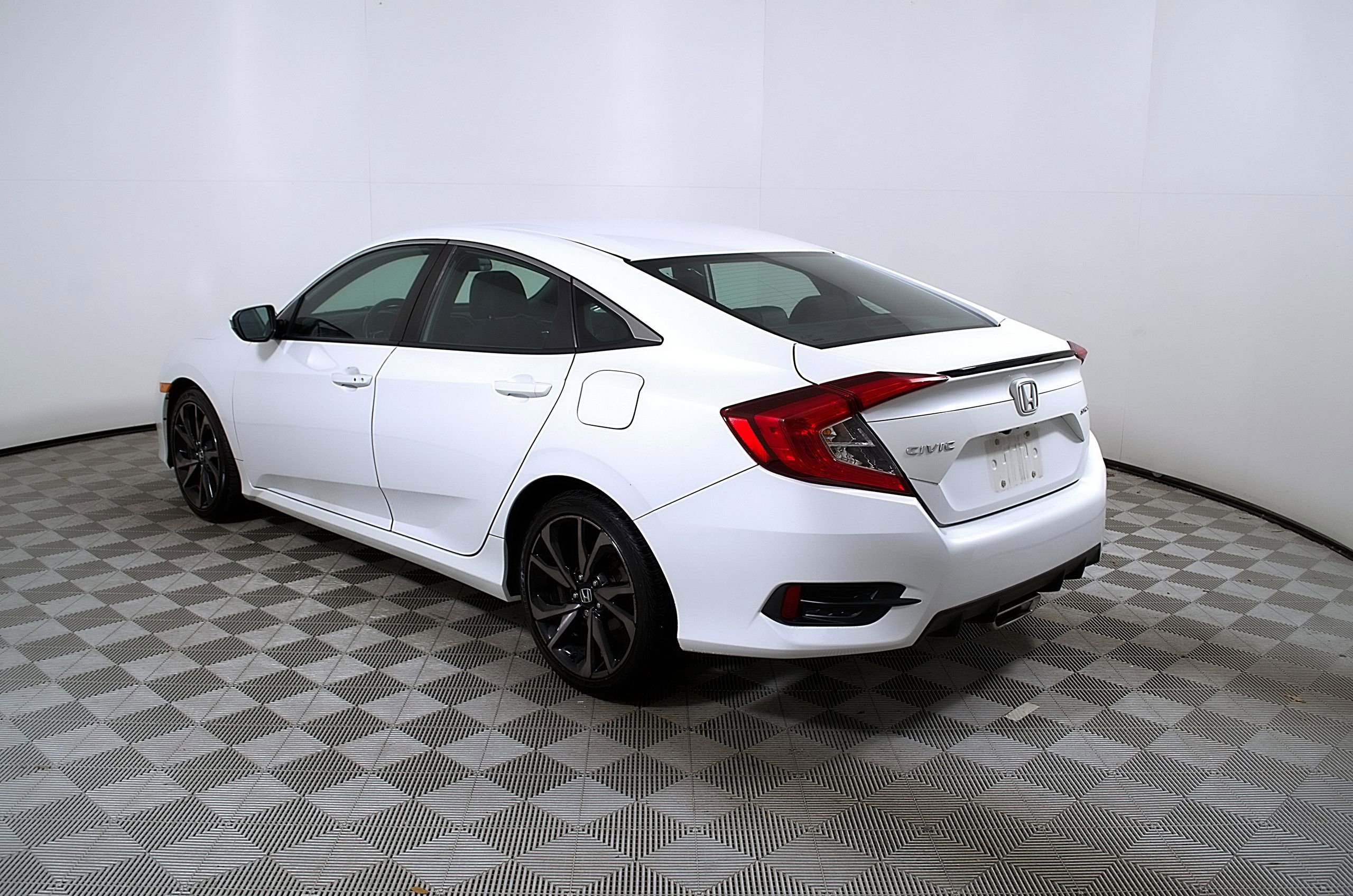 Used 2019 Honda Civic Sport image 9