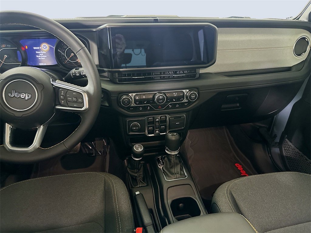 Used 2024 Jeep Wrangler Sahara w/ Safety Group image 18