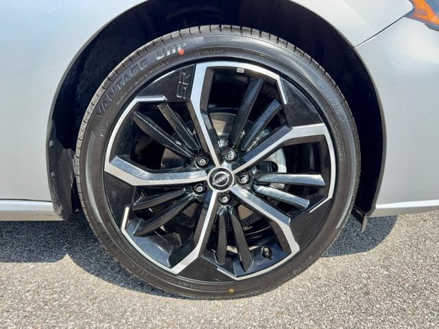 Used 2024 Nissan Altima 2.5 SR FWD image 31