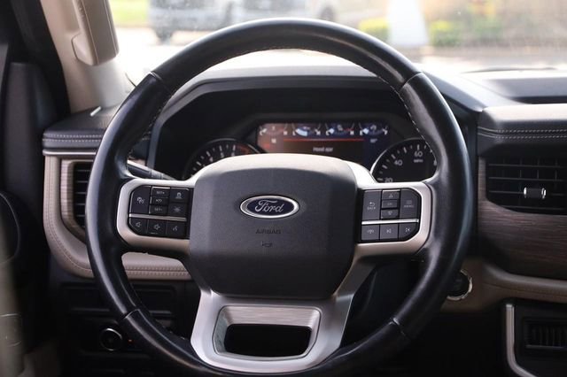 Used 2023 Ford Expedition Limited AWD/4WD image 26