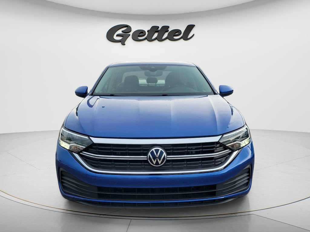 Used 2022 Volkswagen Jetta SE FWD video 2