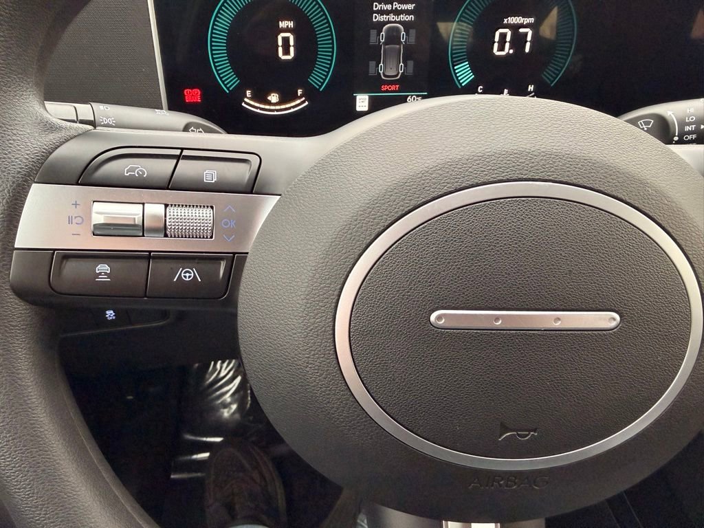 Used 2025 Hyundai Tucson SE image 17