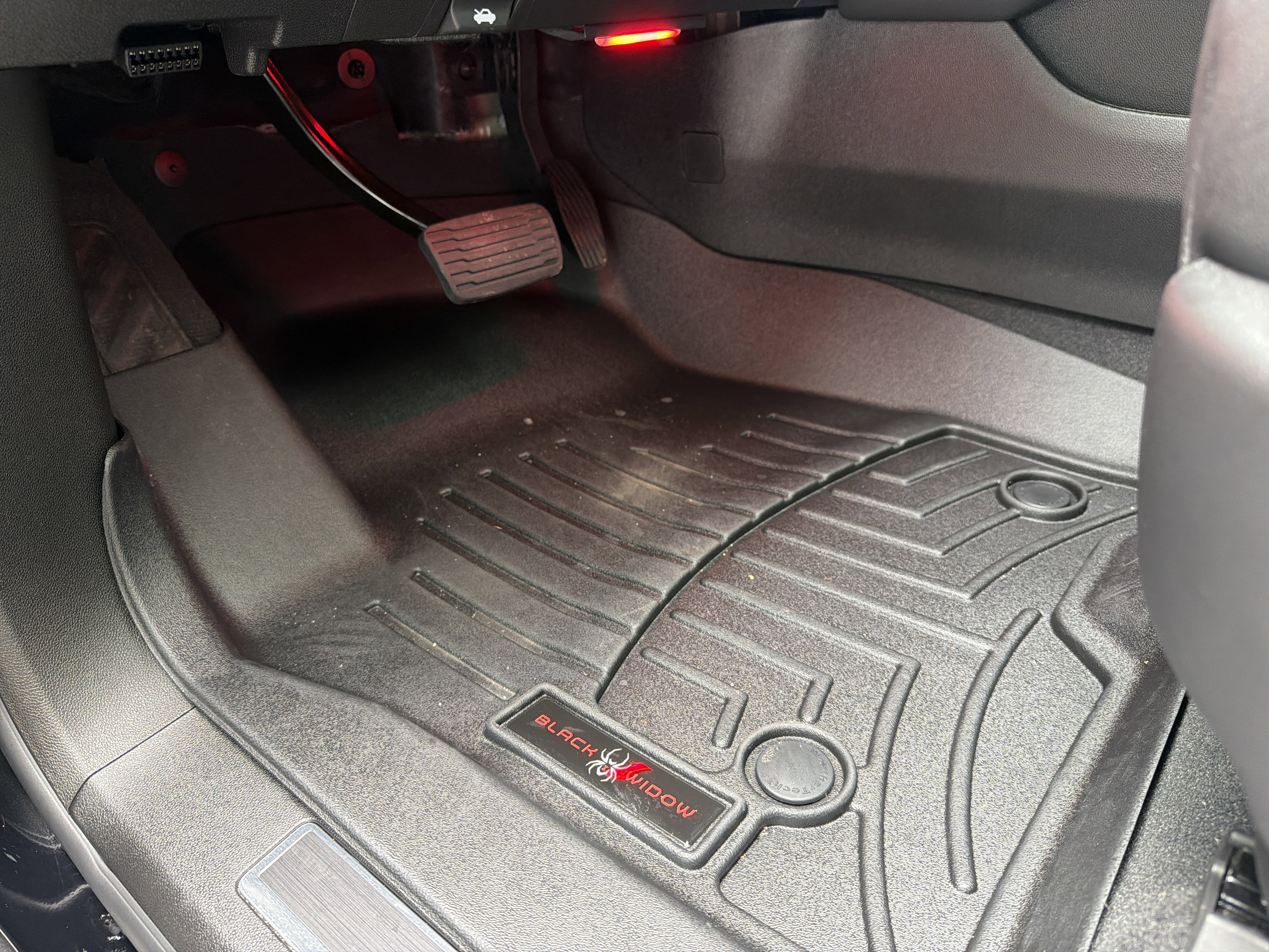 New 2026 GMC Yukon AT4 w/ AT4 Premium Package AWD/4WD image 16