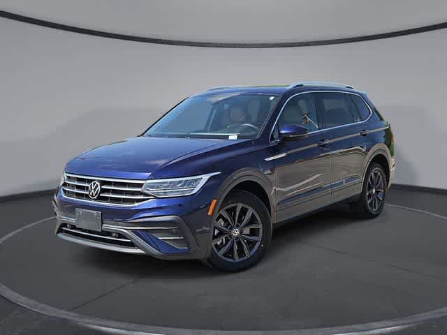 Used 2022 Volkswagen Tiguan SE w/ Panoramic Sunroof Package