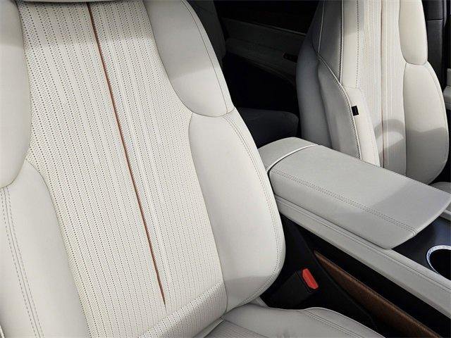 New 2026 Cadillac Vistiq Luxury image 18