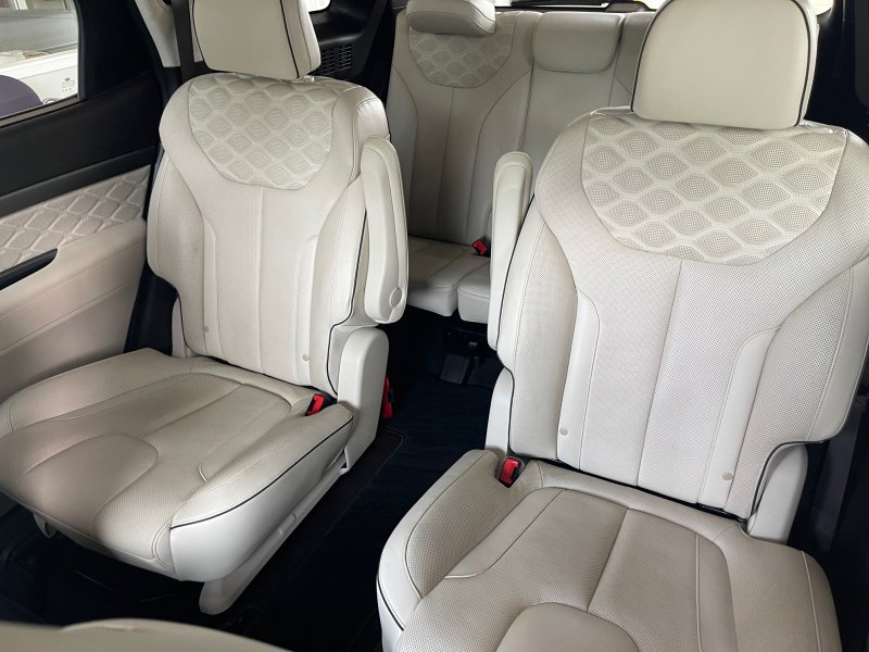 Used 2020 Hyundai Palisade Limited image 18