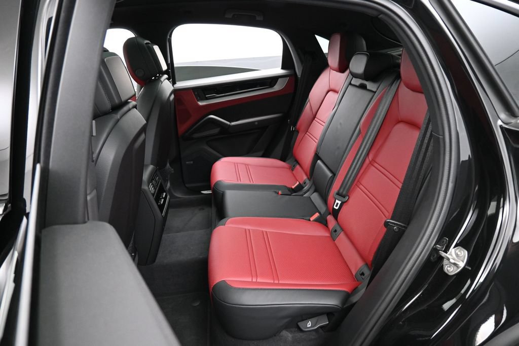 Certified 2026 Porsche Cayenne E-Hybrid Coupe AWD/4WD image 24
