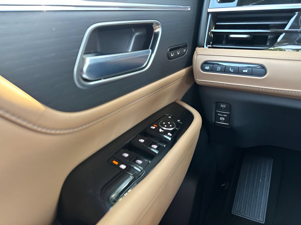 Used 2025 INFINITI QX80 Sensory AWD/4WD image 33