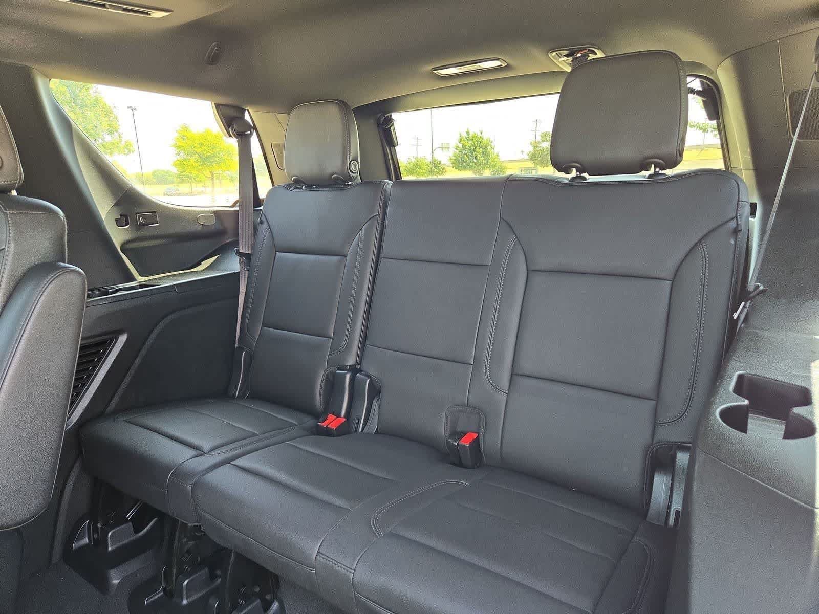 Used 2023 Chevrolet Tahoe Z71 w/ Luxury Package AWD/4WD image 37