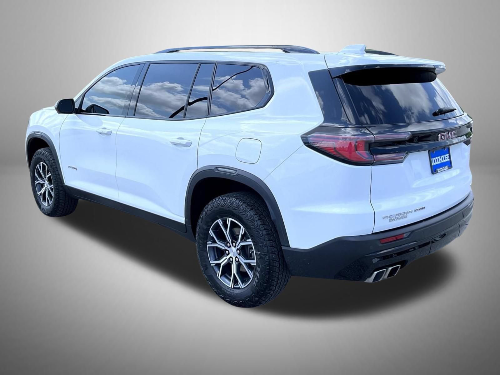 Certified 2024 GMC Acadia AT4 w/ Luxury Package AWD/4WD image 9