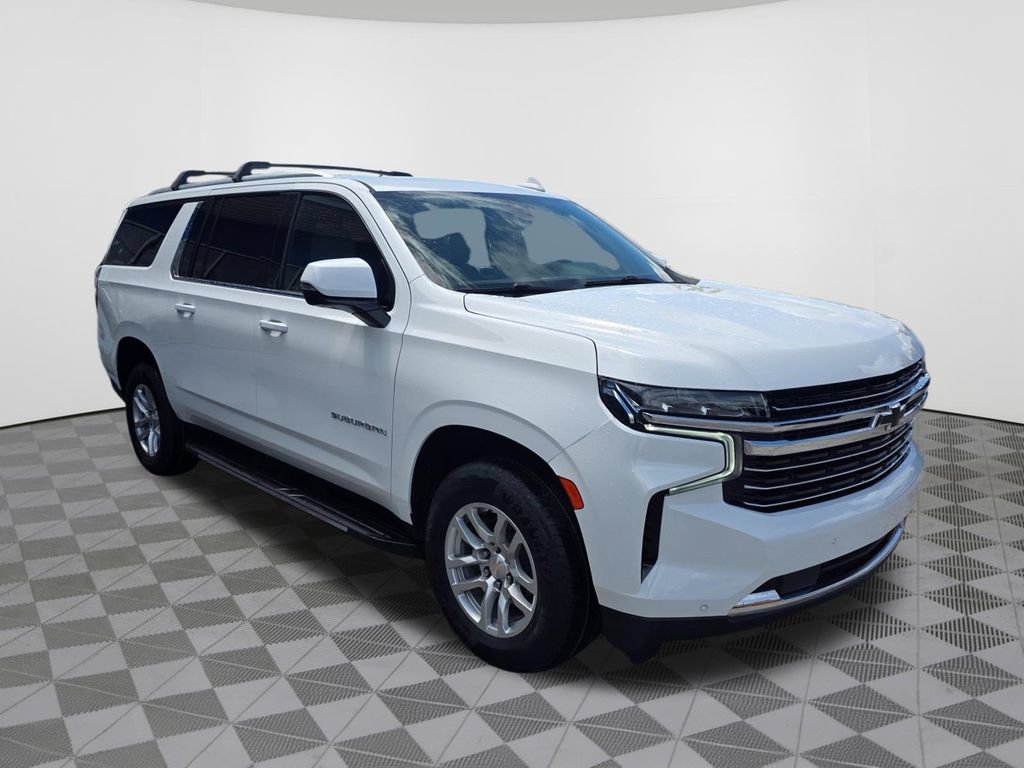 Used 2021 Chevrolet Suburban LT w/ Luxury Package RWD image 4