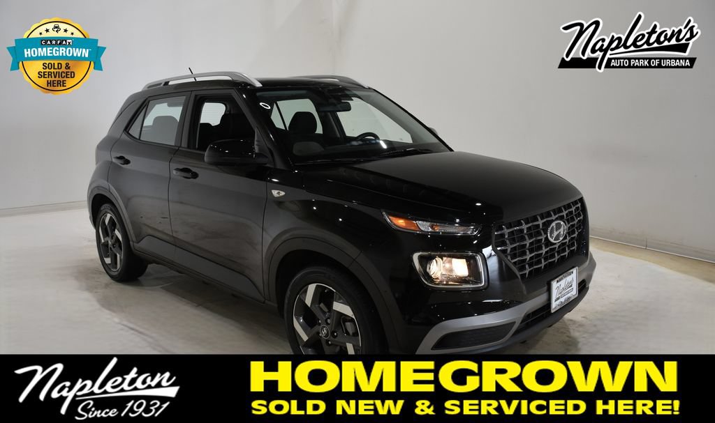 Certified 2025 Hyundai Venue SEL FWD image 1