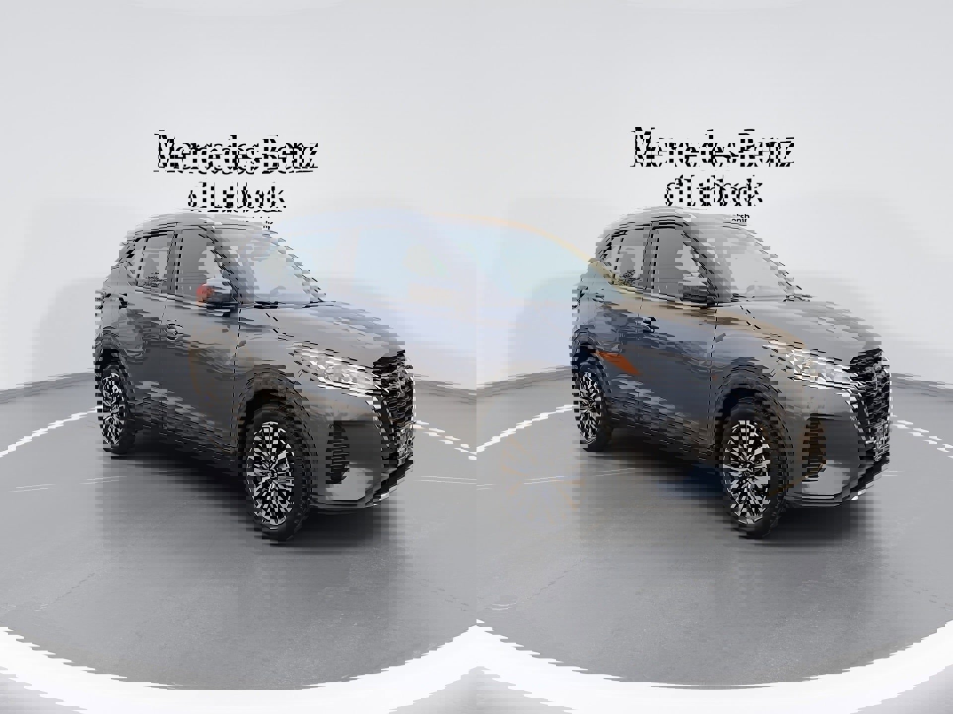 Used 2024 Nissan Kicks SV image 2