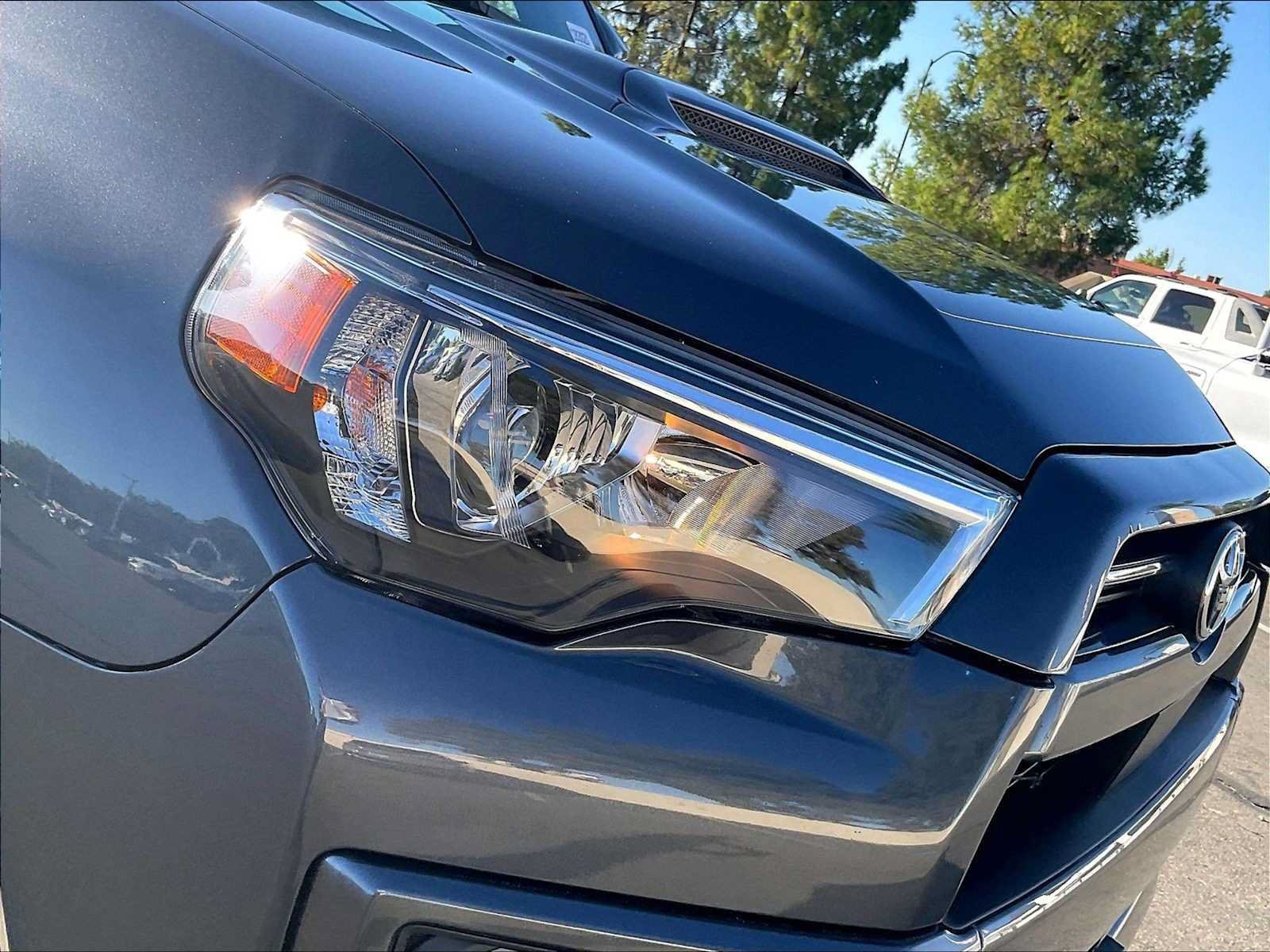 Used 2022 Toyota 4Runner TRD Sport w/ Technology Package AWD/4WD image 29