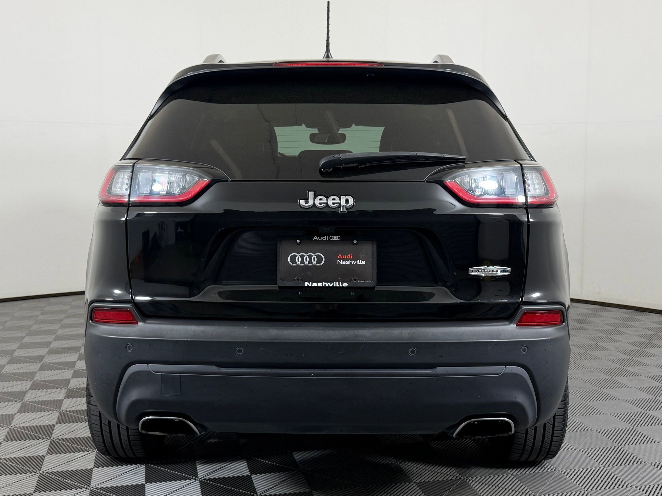 Used 2020 Jeep Cherokee Latitude Plus w/ Comfort/Convenience Group image 10