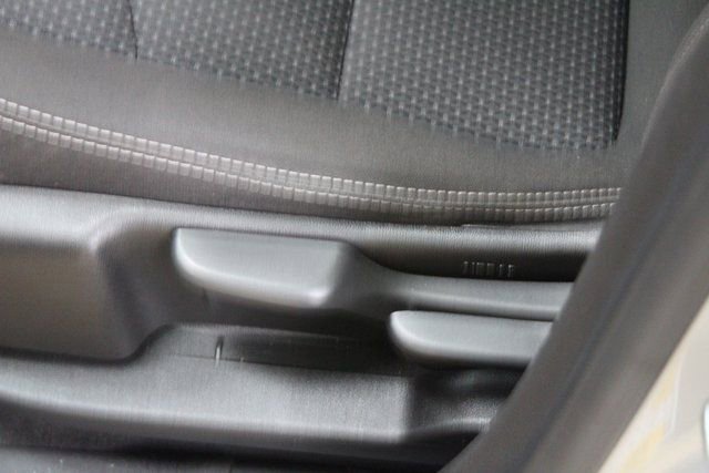 Used 2022 GMC Terrain SLE image 13