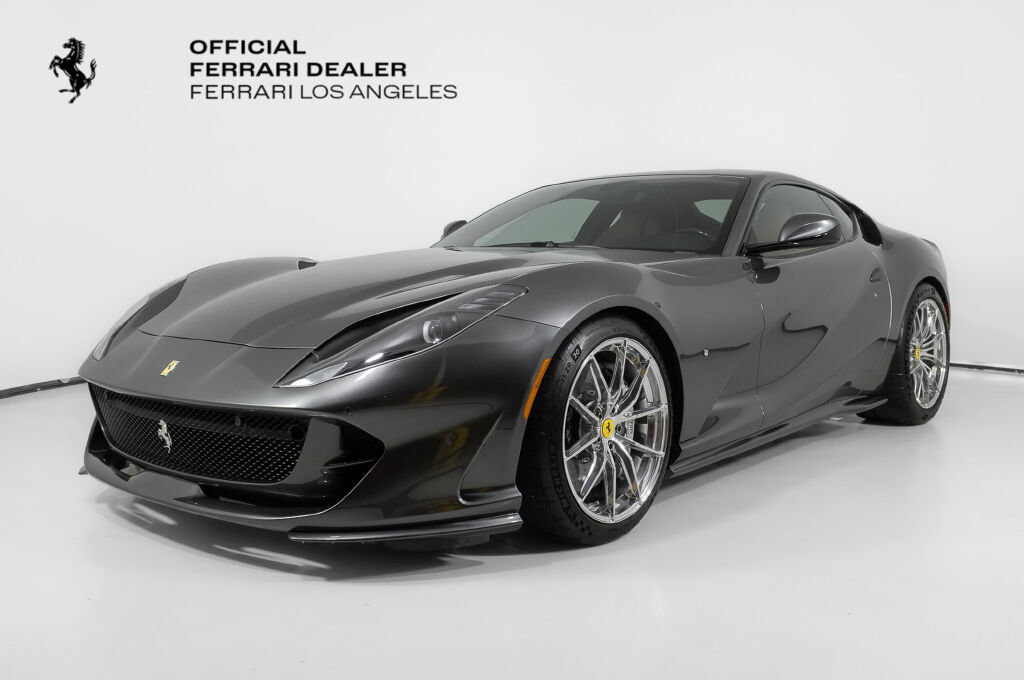 Used 2019 Ferrari 812 Superfast RWD image 1