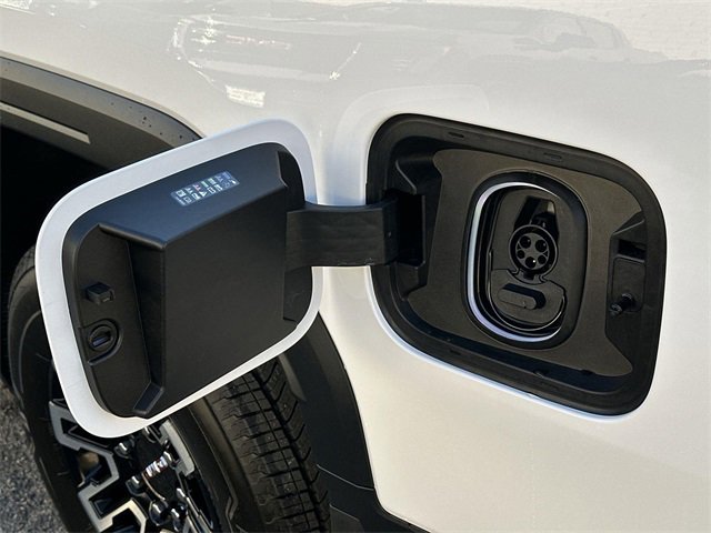 Used 2026 GMC Sierra EV Elevation image 28