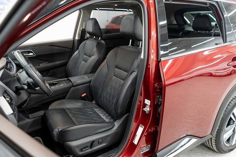 Used 2023 Nissan Rogue Platinum w/ Platinum Premium Package image 9