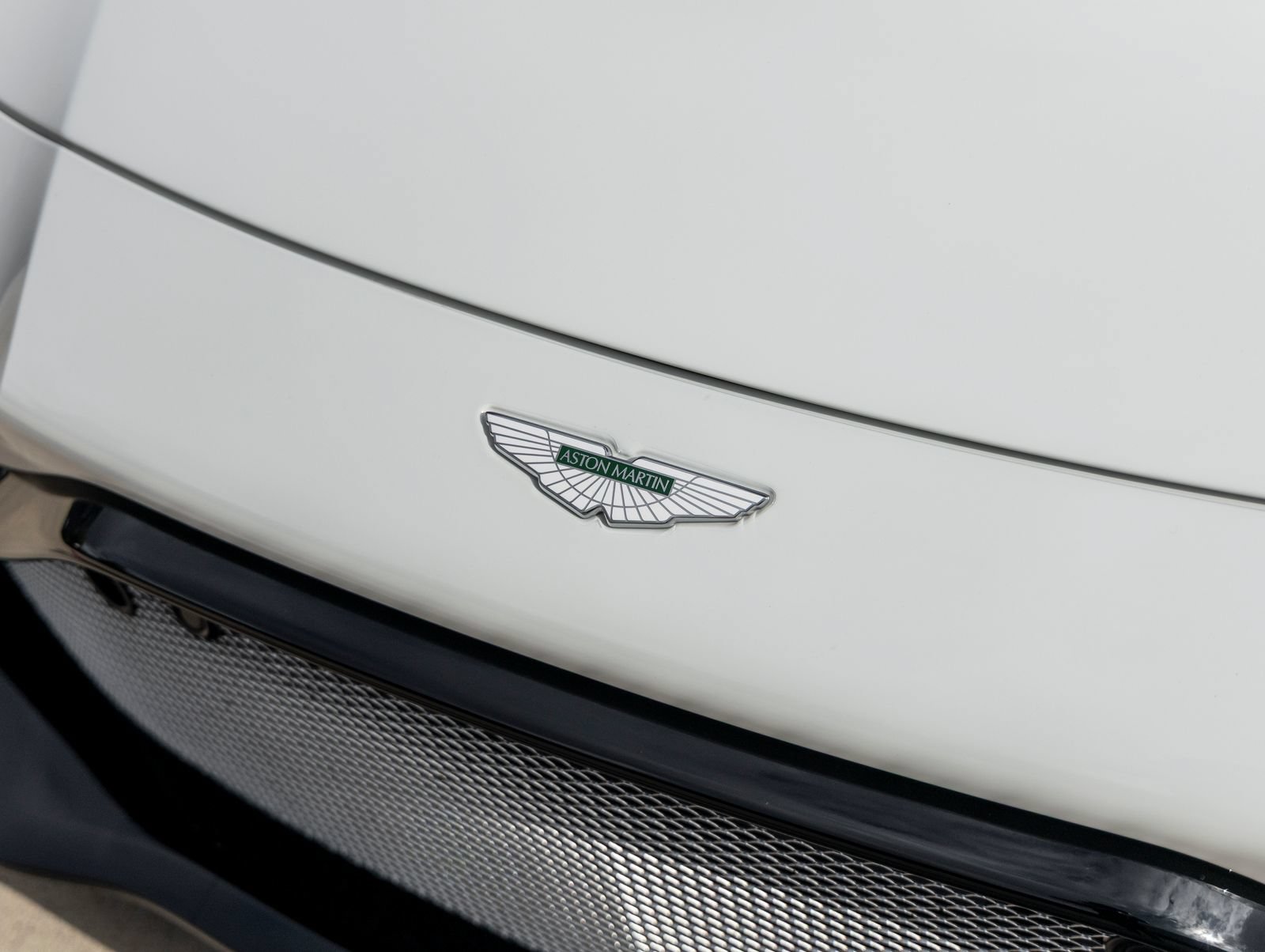 Used 2019 Aston Martin V8 Vantage Coupe RWD image 15