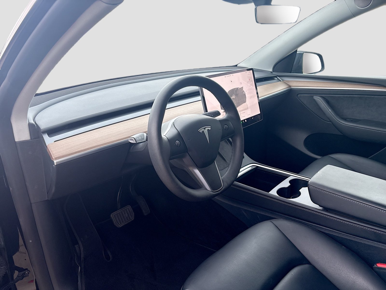 Used 2025 Tesla Model Y Long Range RWD image 9