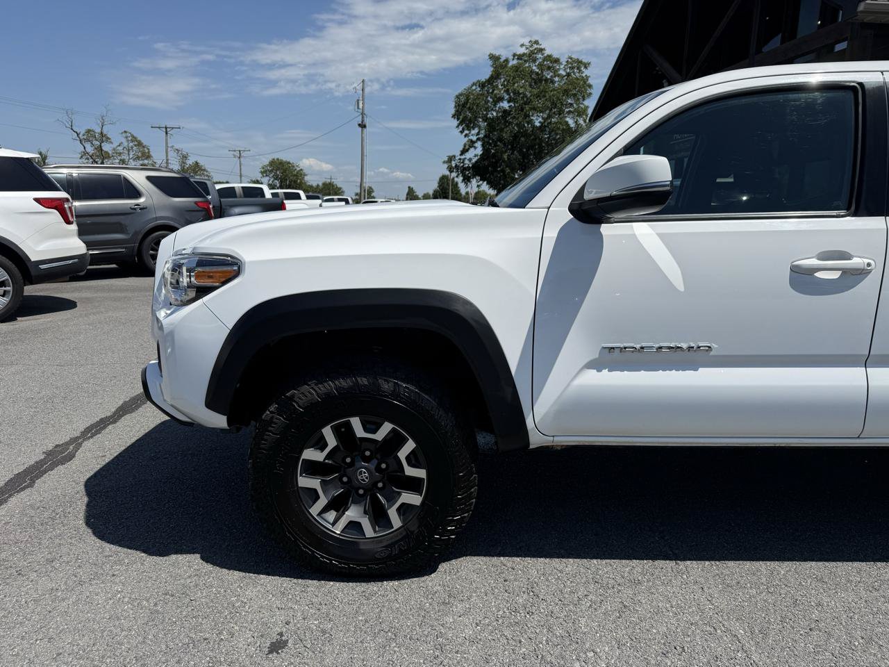 Used 2021 Toyota Tacoma TRD Off-Road RWD image 32
