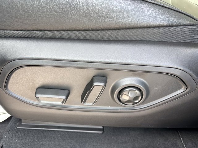 New 2025 Jeep Grand Cherokee Altitude image 19