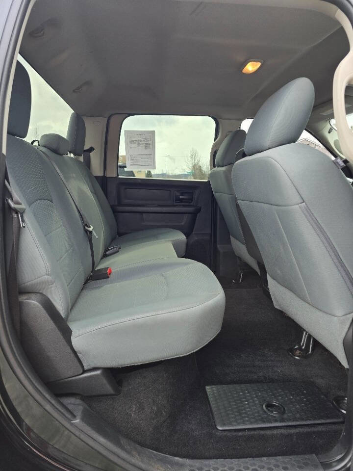 Used 2017 RAM 2500 Tradesman w/ Chrome Appearance Group AWD/4WD image 16