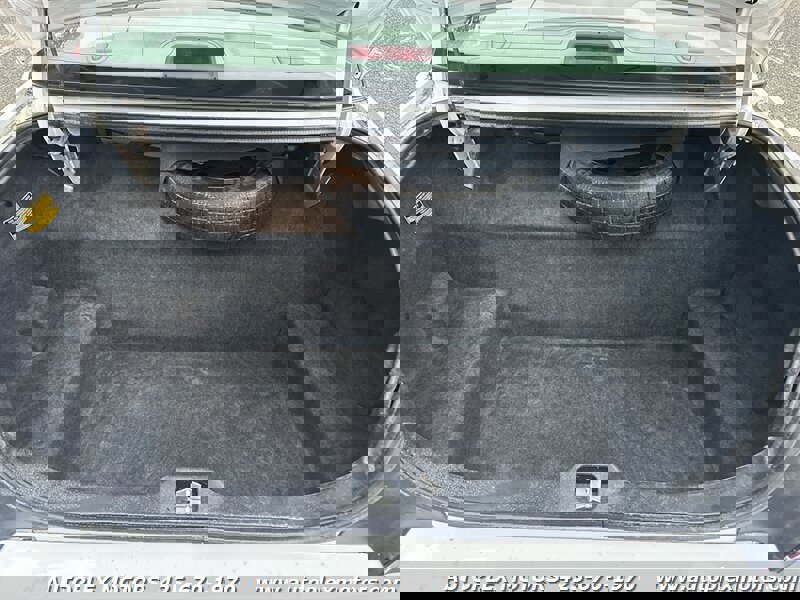 Used 2004 Ford Crown Victoria LX RWD image 10