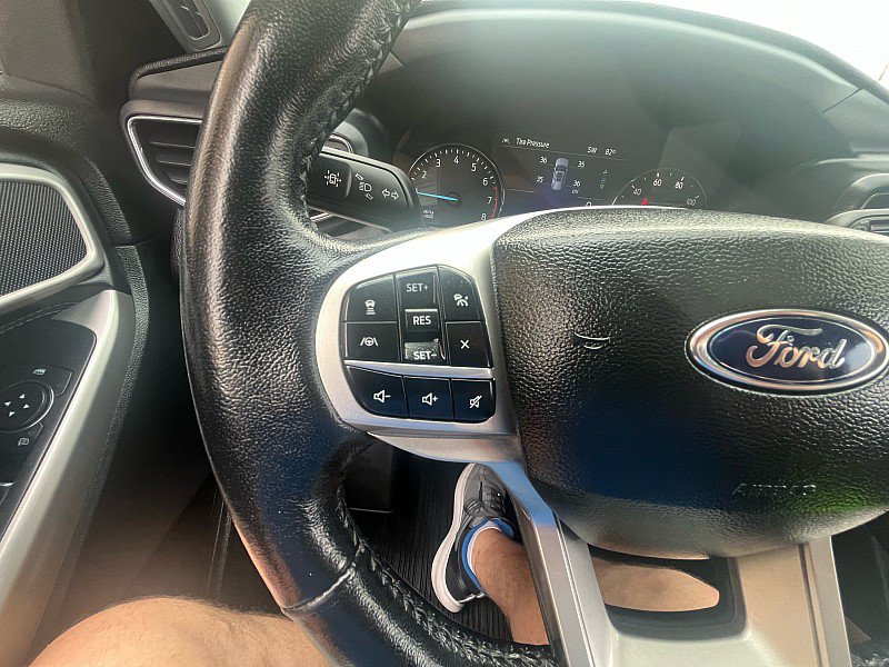 Used 2022 Ford Explorer XLT AWD/4WD image 28